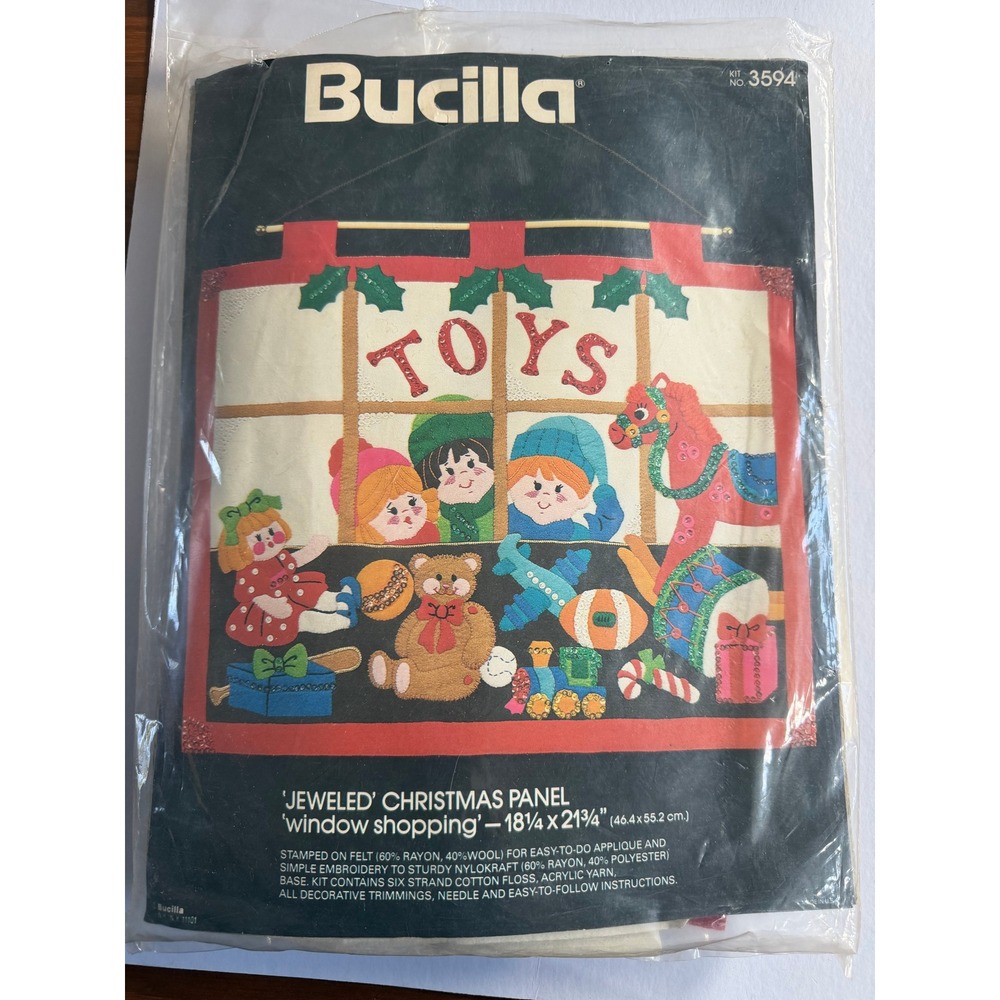 VTG Bucilla Christmas Felt Panel Wall Hanging Kit Read!